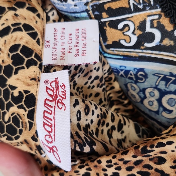 Joanna plus 3X 3/4 animal print blouse - Picture 5 of 6